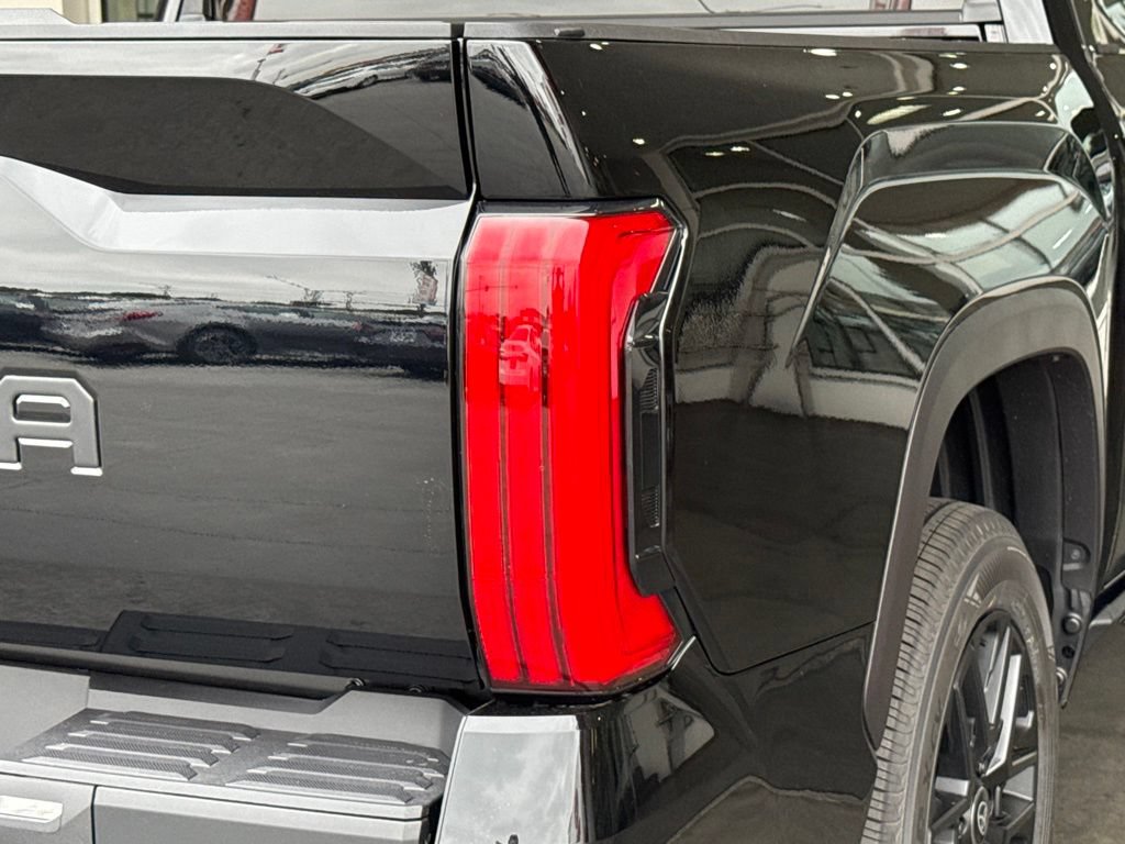 New 2026 Toyota Tundra Limited AWD/4WD image 11