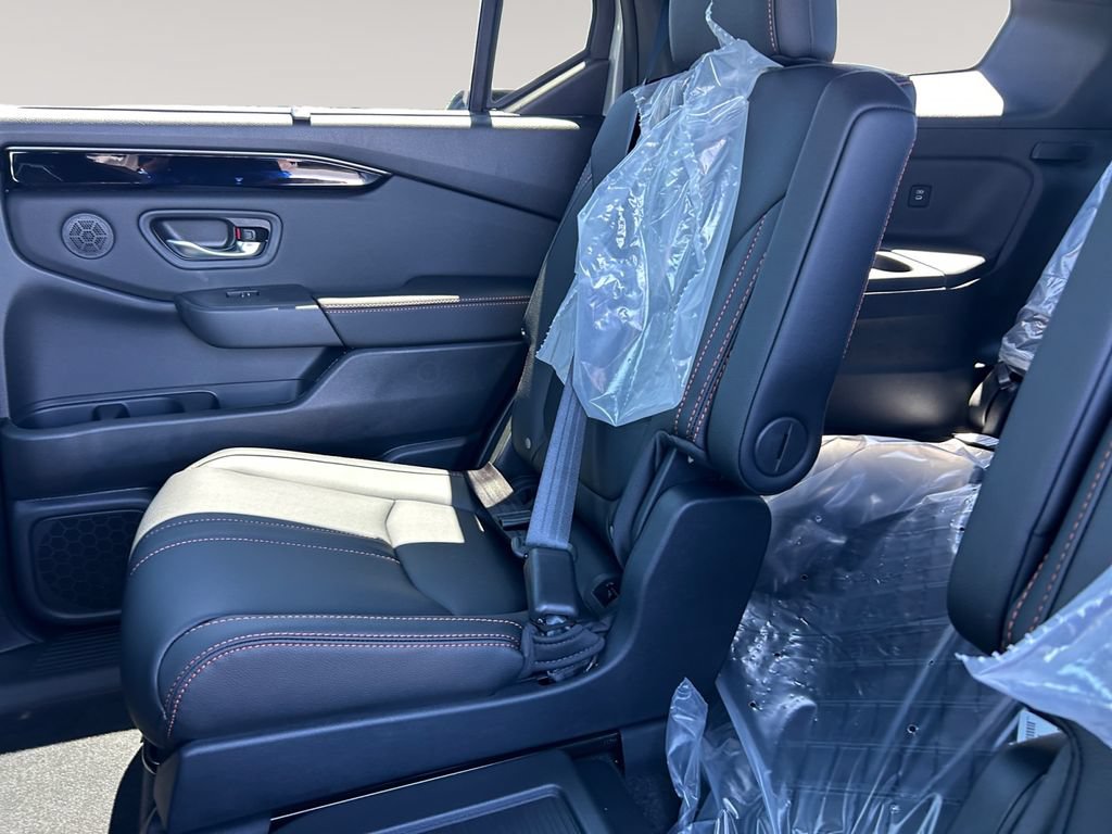 New 2026 Honda Pilot TrailSport image 13