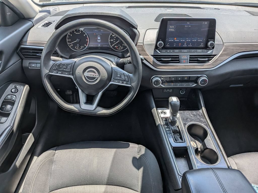 Used 2024 Nissan Altima 2.5 SV FWD image 18