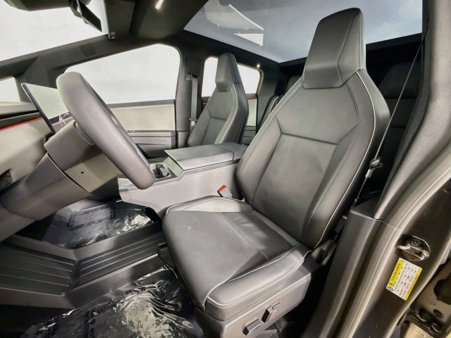 Used 2024 Tesla Cybertruck AWD Crew Cab image 19