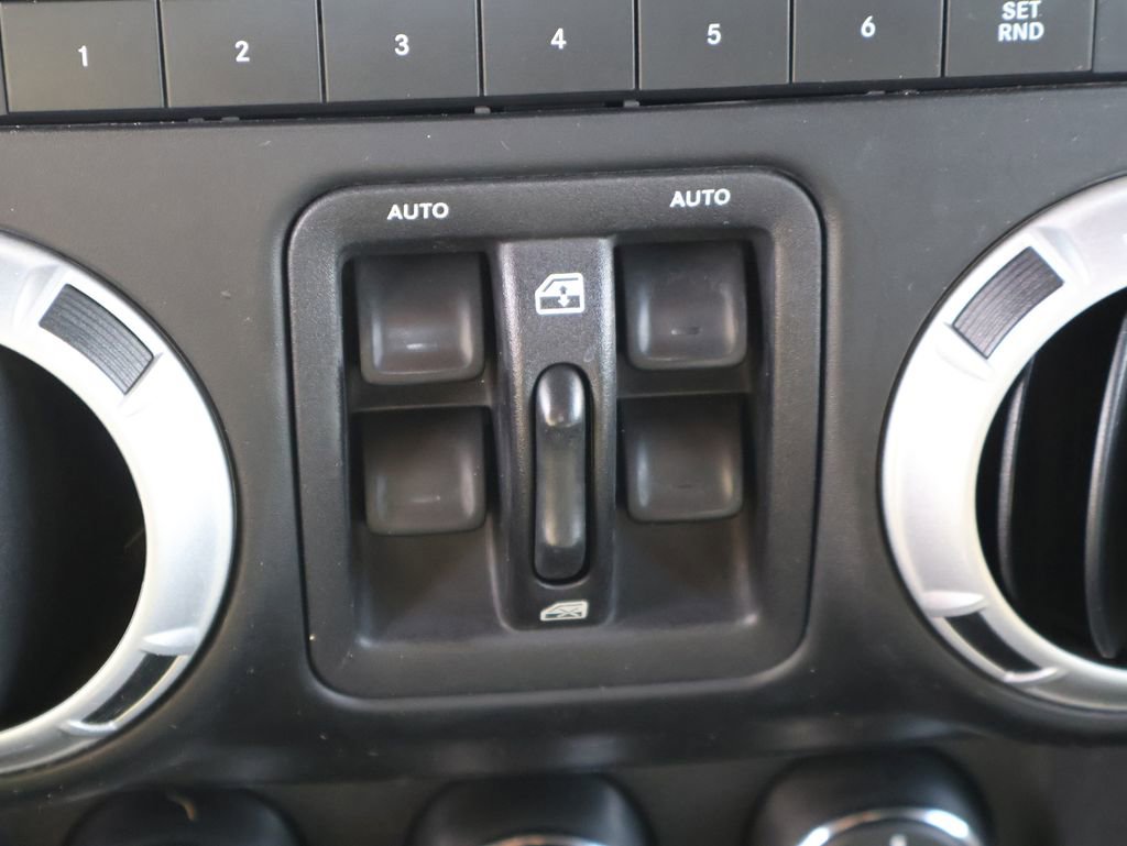 Used 2013 Jeep Wrangler Unlimited Sahara w/ Connectivity Group image 30