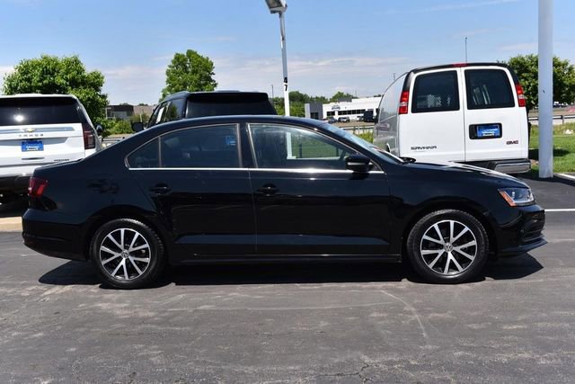 Used 2017 Volkswagen Jetta SE FWD image 5