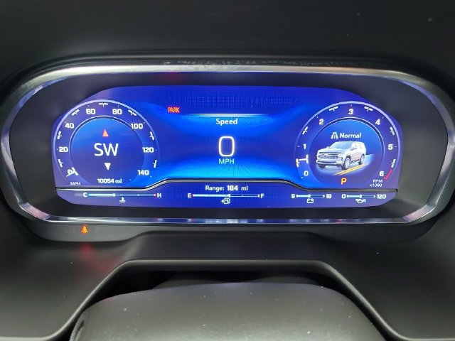 Used 2024 Chevrolet Tahoe Premier w/ Premium Package 2 RWD image 18