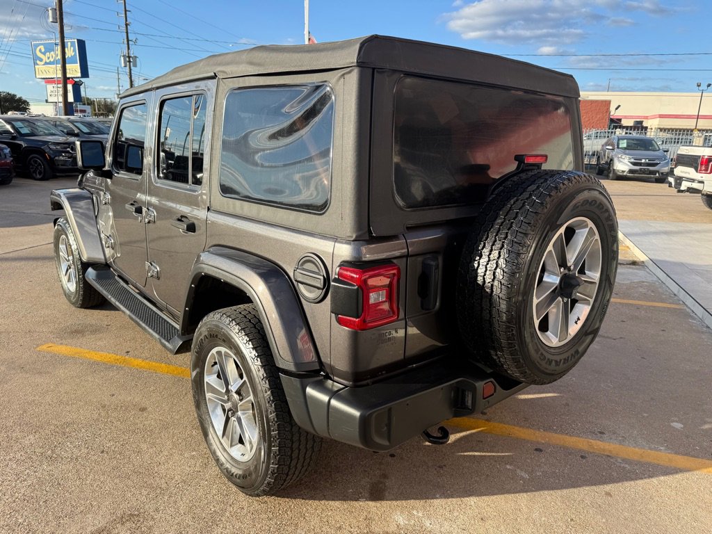 Used 2022 Jeep Wrangler Unlimited Sahara w/ Cold Weather Group image 16