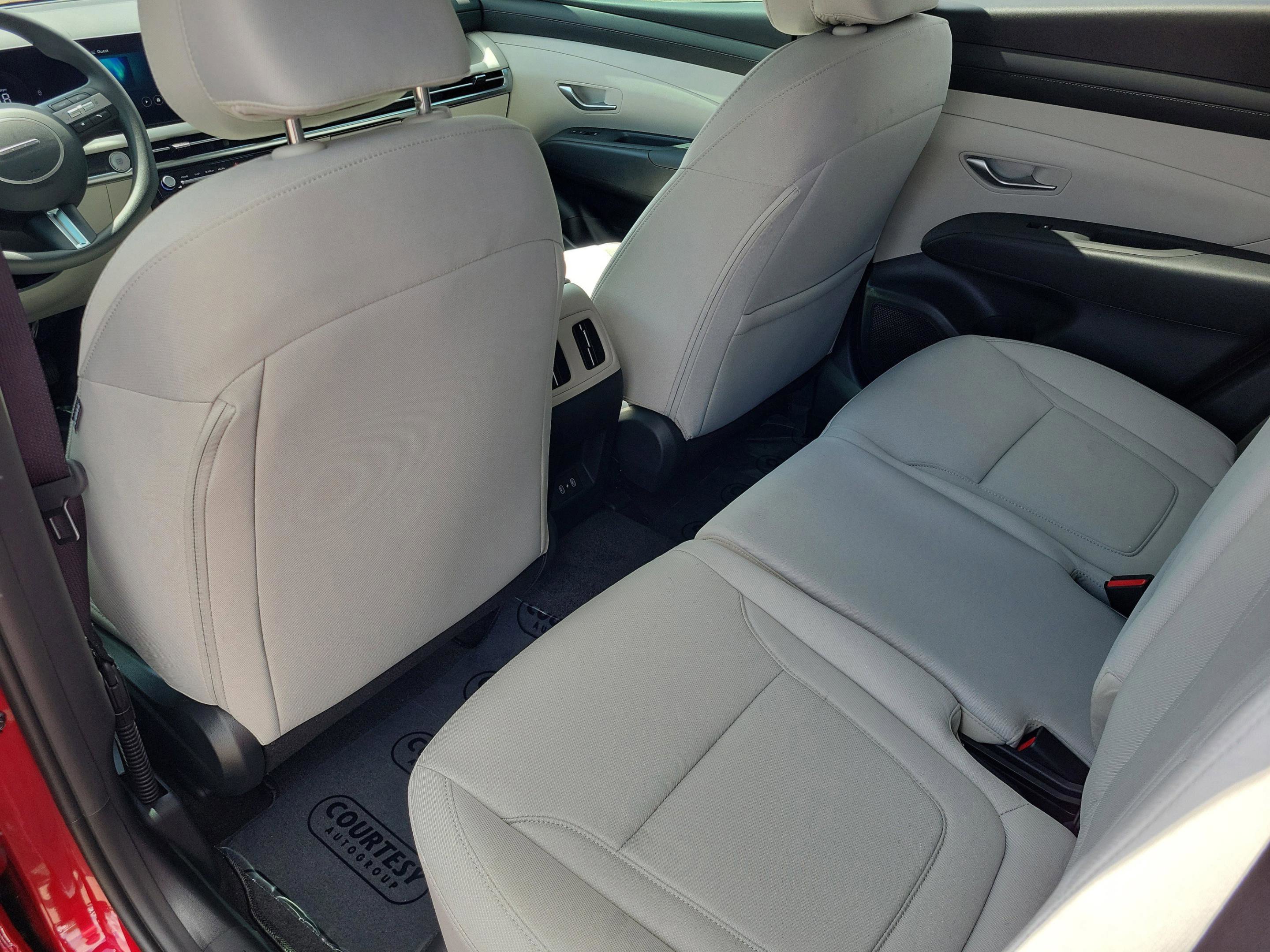 New 2026 Hyundai Tucson SEL image 8