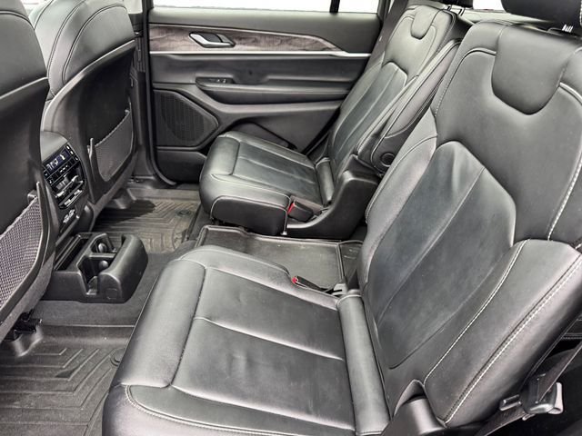 Used 2023 Jeep Grand Cherokee L Limited w/ Trailer Tow Group (B) AWD/4WD image 17