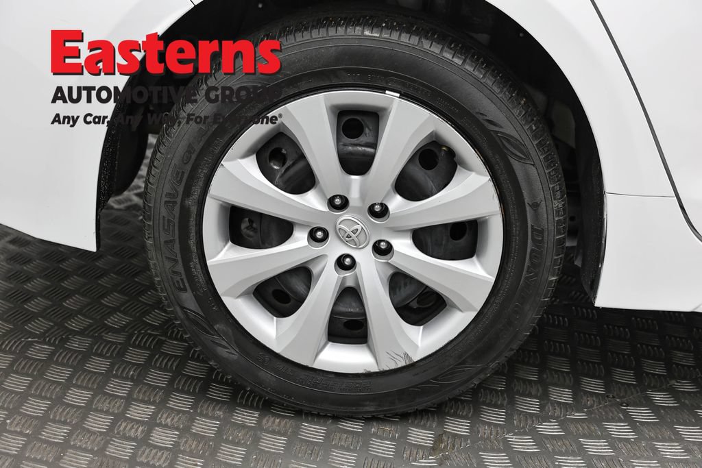 Used 2024 Toyota Corolla LE FWD image 30