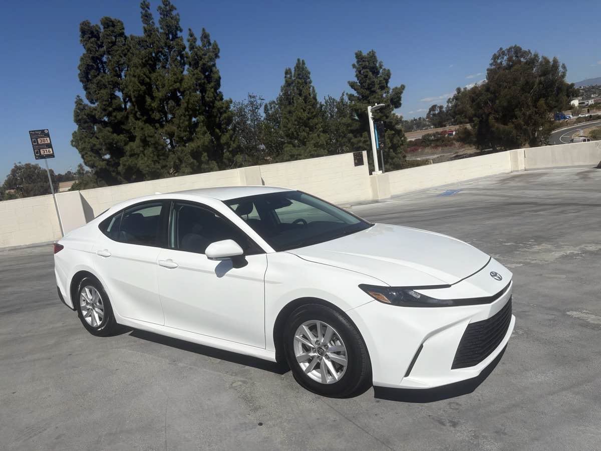 Used 2025 Toyota Camry LE FWD image 40