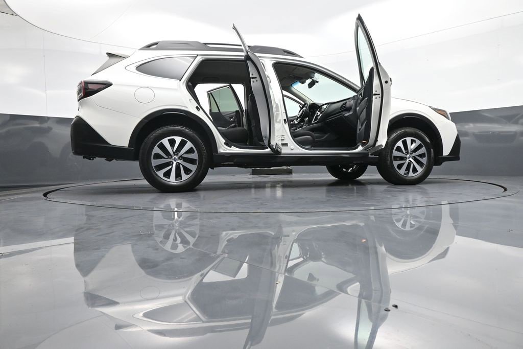 Used 2022 Subaru Outback Premium image 47