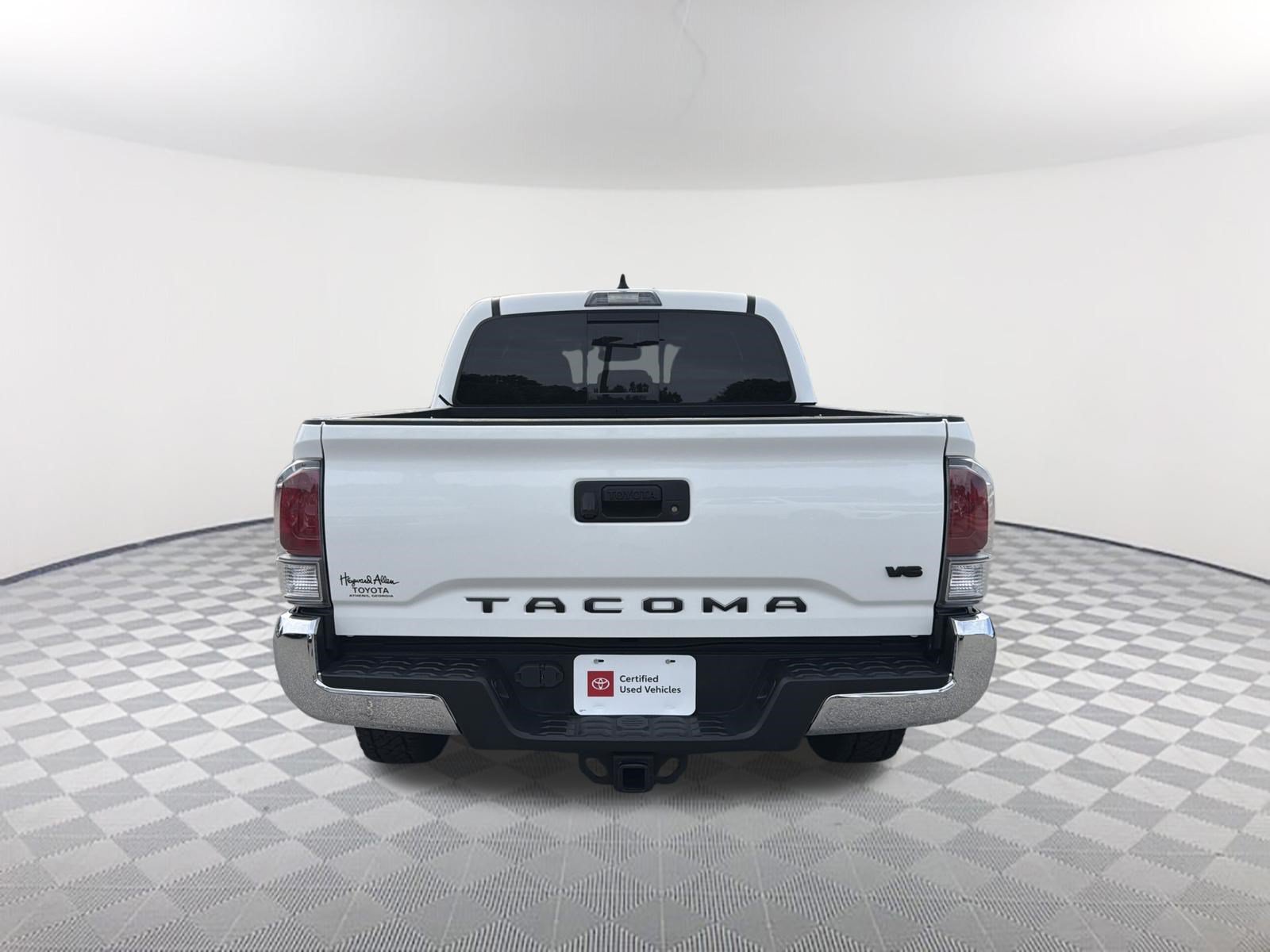 Certified 2021 Toyota Tacoma TRD Off-Road AWD/4WD image 16