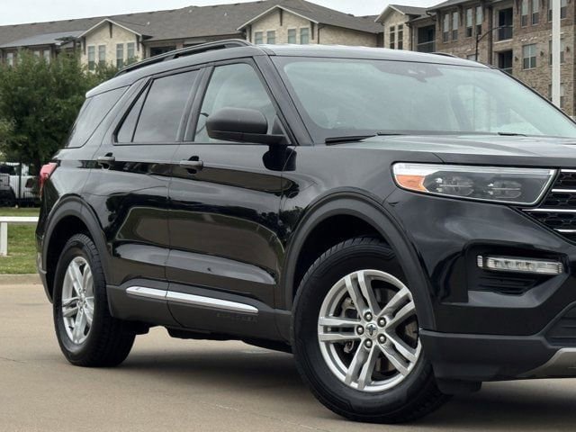 Used 2022 Ford Explorer XLT w/ Equipment Group 202A RWD image 3