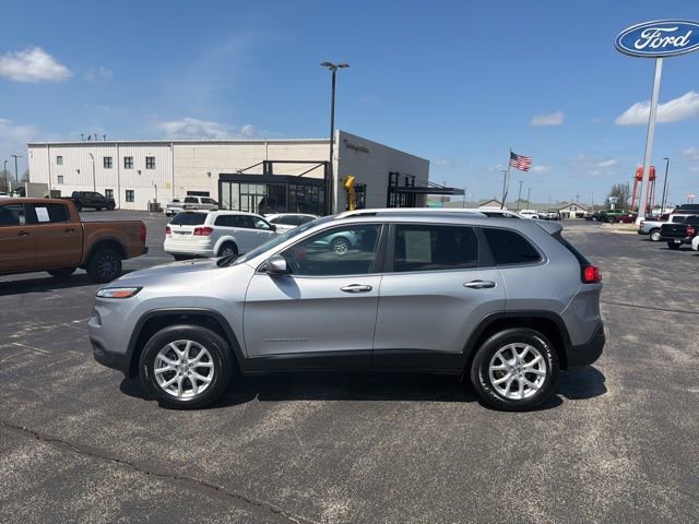 Used 2017 Jeep Cherokee Latitude w/ Safety/Convenience Group image 2