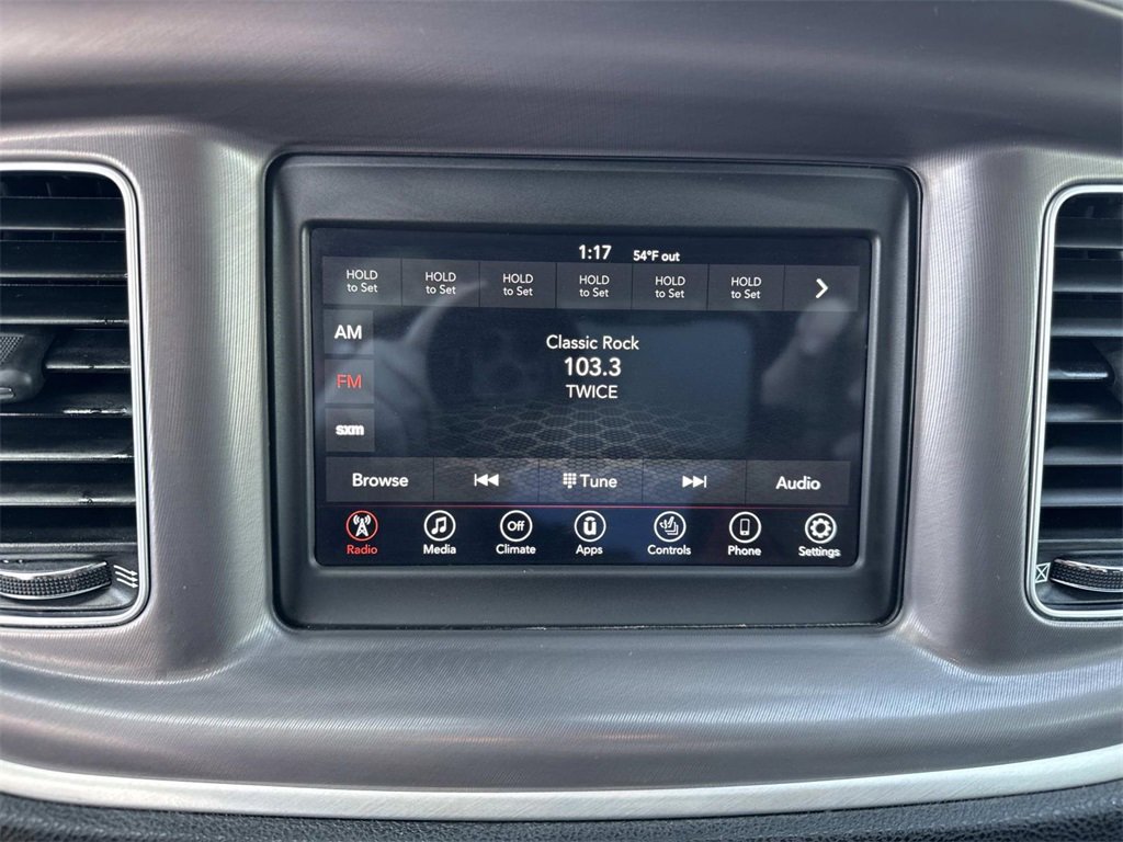 Used 2022 Dodge Charger SXT w/ Driver Convenience Group image 16