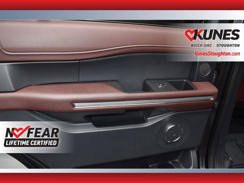 Used 2024 Ford Expedition Limited image 19