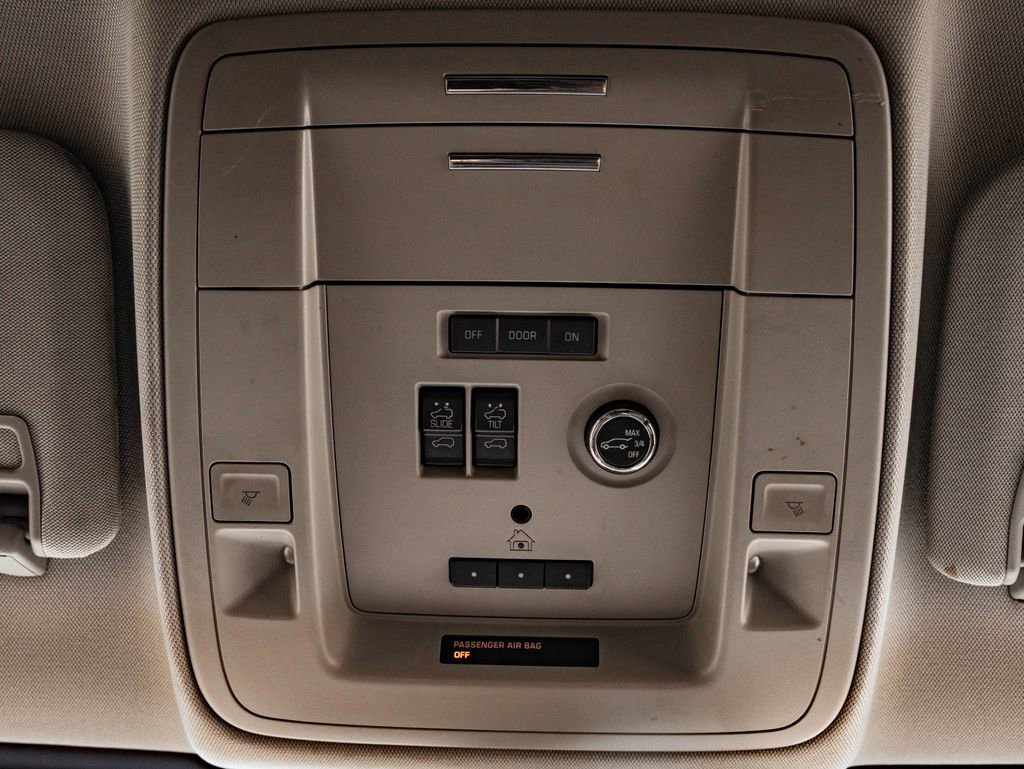 Used 2018 GMC Yukon SLT image 42