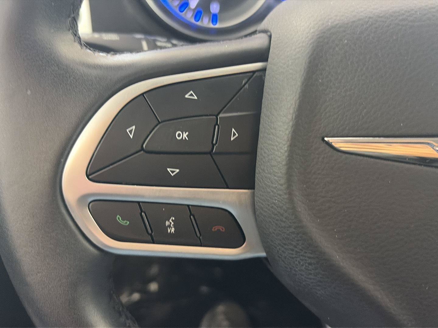 Used 2017 Chrysler 300 Limited AWD/4WD image 7