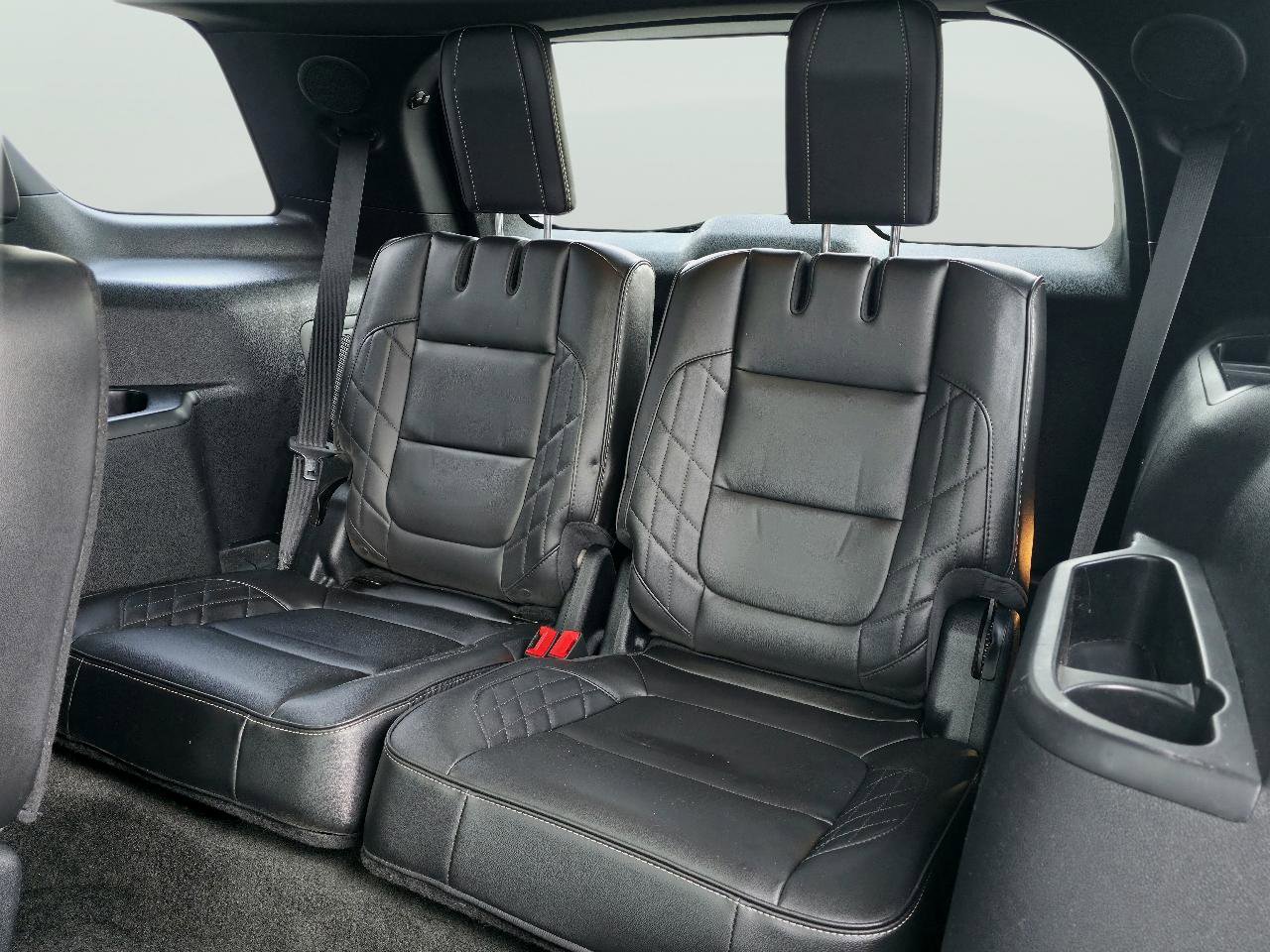 Used 2018 Ford Explorer Platinum image 13