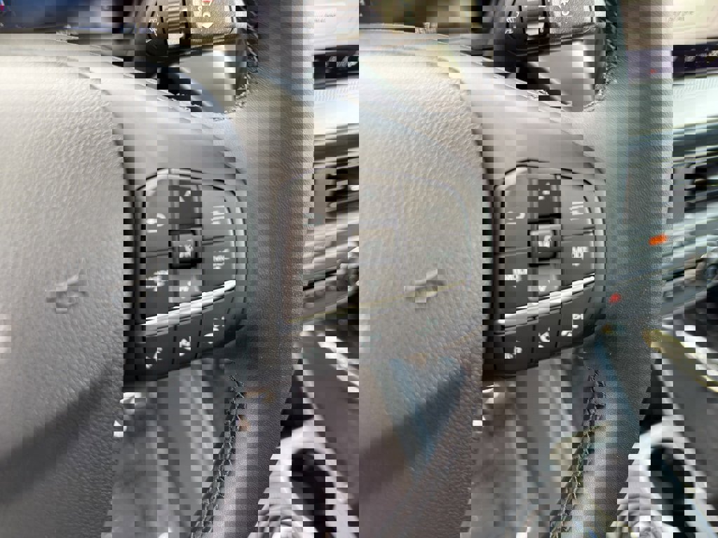 New 2025 Ford Maverick Lariat w/ Black Appearance Package image 20