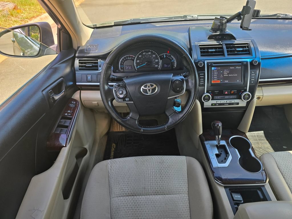 Used 2013 Toyota Camry XLE FWD image 19