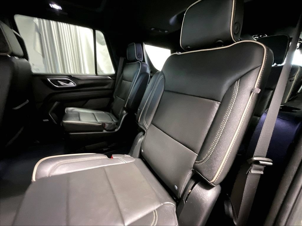 Used 2023 GMC Yukon SLT w/ SLT Premium Package AWD/4WD image 15