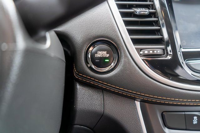 Used 2022 Chevrolet Trax LT w/ LT Convenience Package image 26