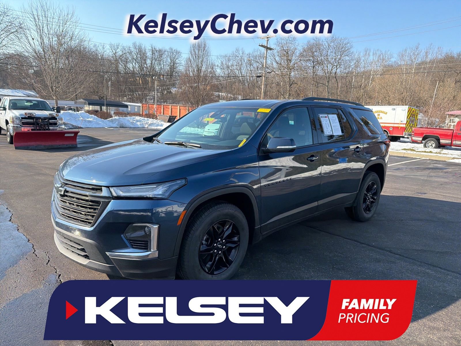 Used 2023 Chevrolet Traverse LT