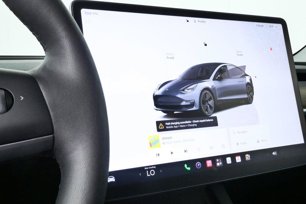 Used 2023 Tesla Model 3 Standard Range RWD image 9