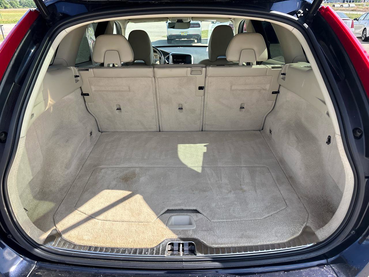 Used 2016 Volvo XC60 T5 Premier w/ Proximity Package image 21