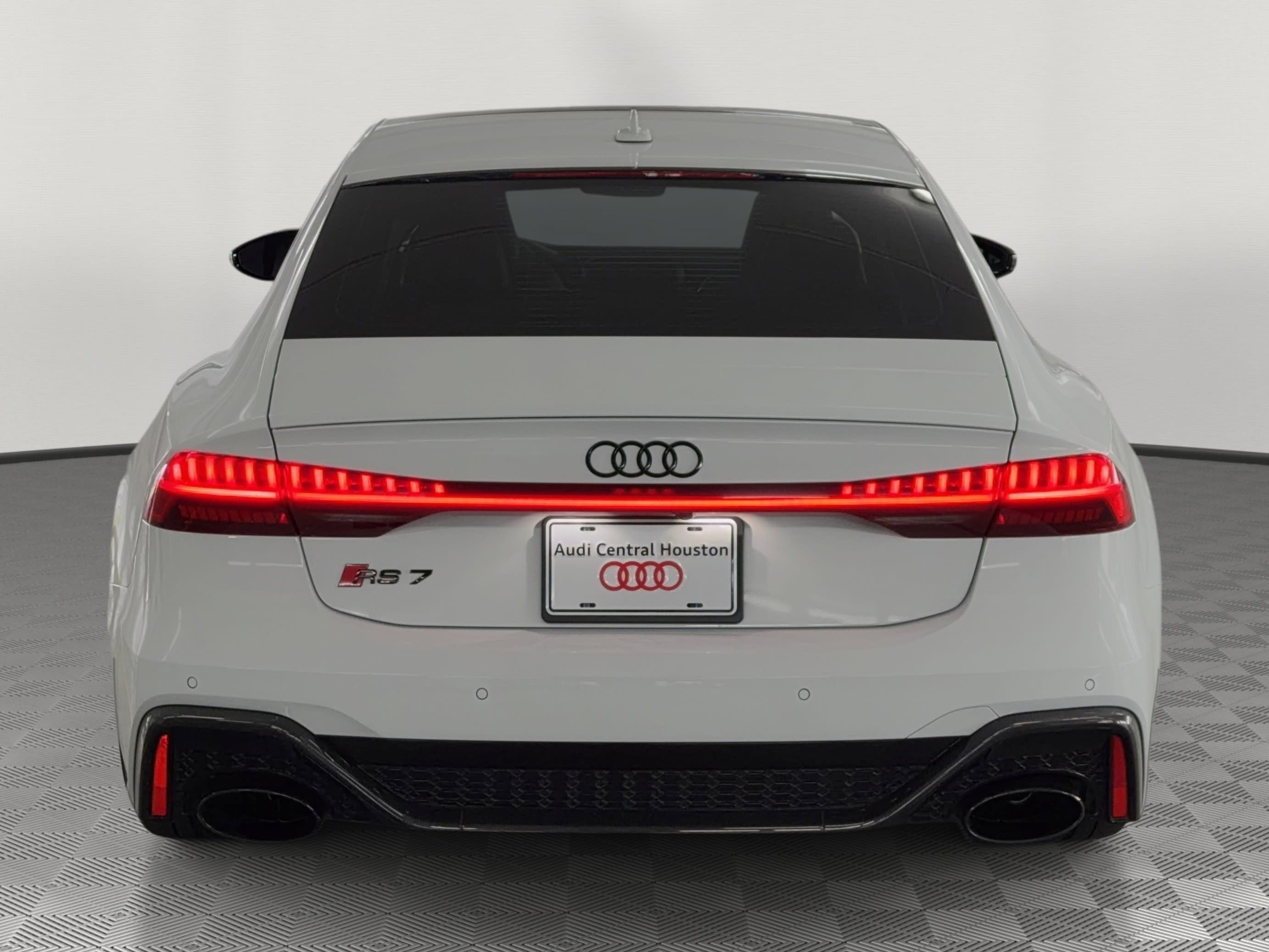 Used 2021 Audi RS 7 Sportback w/ Carbon Optic Package image 10