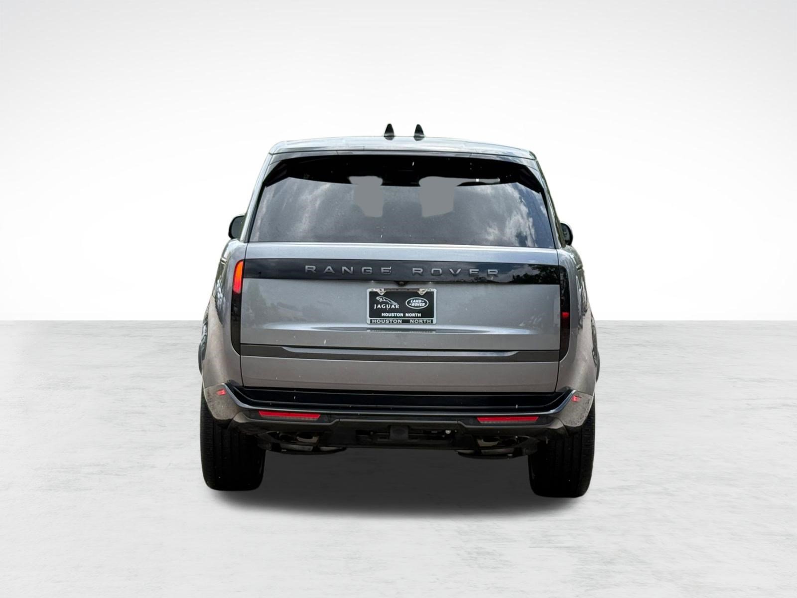 Certified 2025 Land Rover Range Rover SE image 10