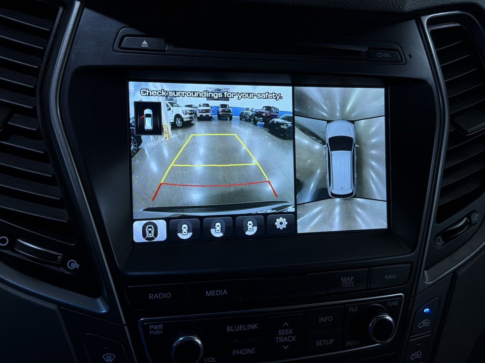 Used 2018 Hyundai Santa Fe Limited AWD/4WD image 38
