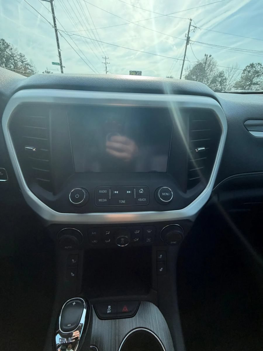Used 2017 GMC Acadia SLT FWD image 12