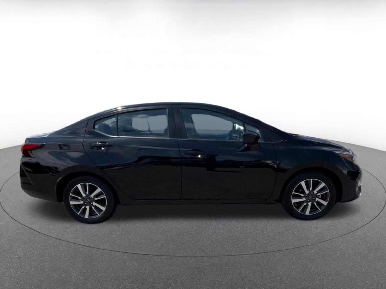 Used 2025 Nissan Versa SV FWD image 16