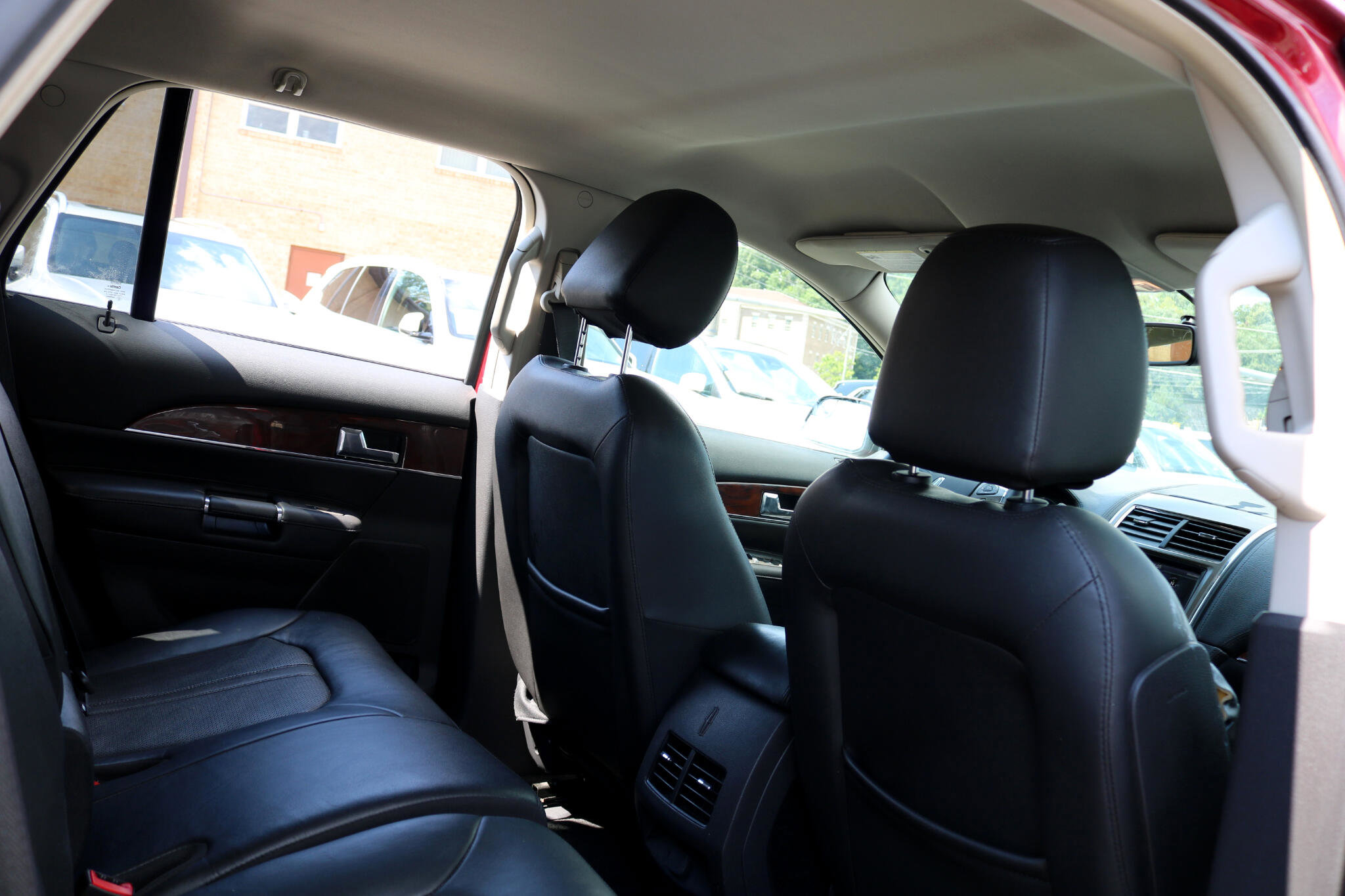 Used 2015 Lincoln MKX FWD w/ Walnut Swirl Wood Package image 40