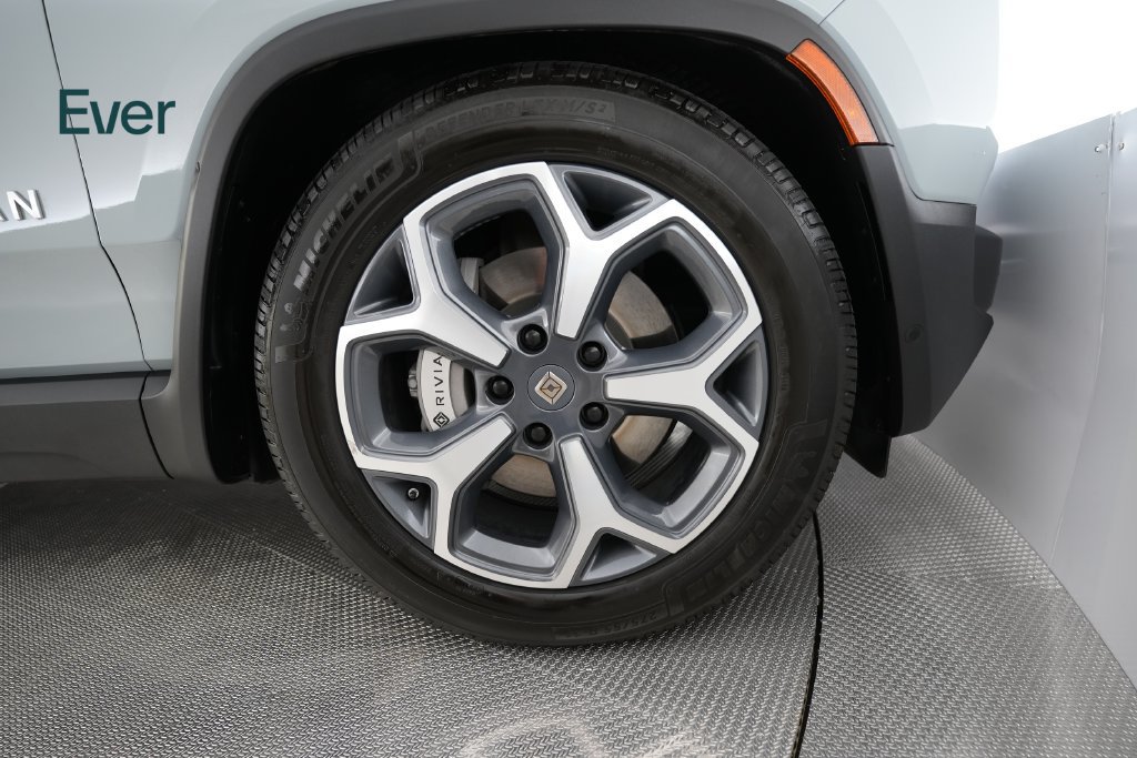 Used 2023 Rivian R1T Adventure Dual AWD/4WD image 23