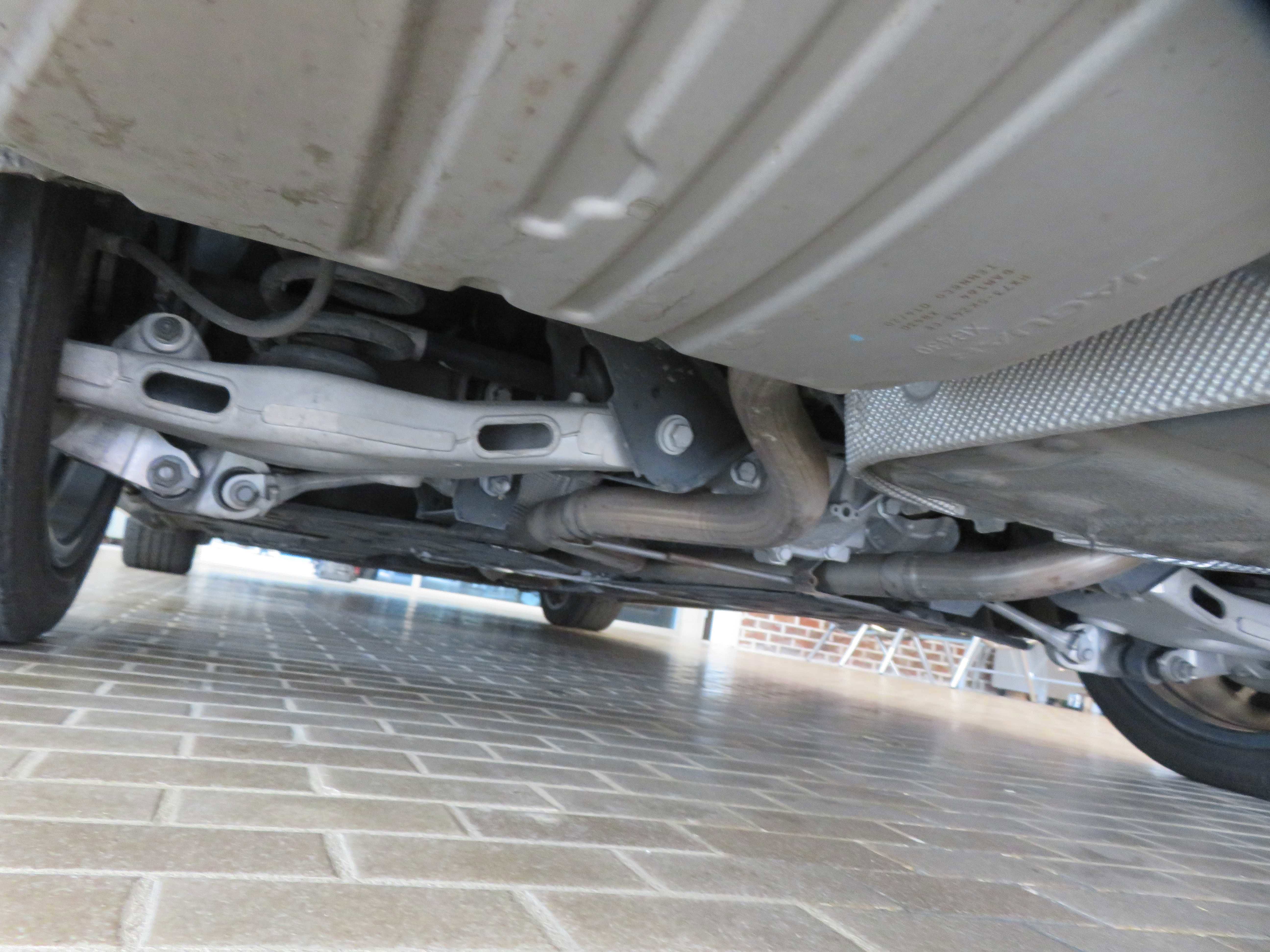 Used 2020 Jaguar XE S image 65