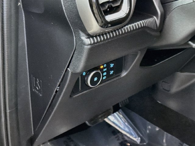 Used 2025 Ford Ranger XLT w/ Equipment Group 301A High RWD image 10