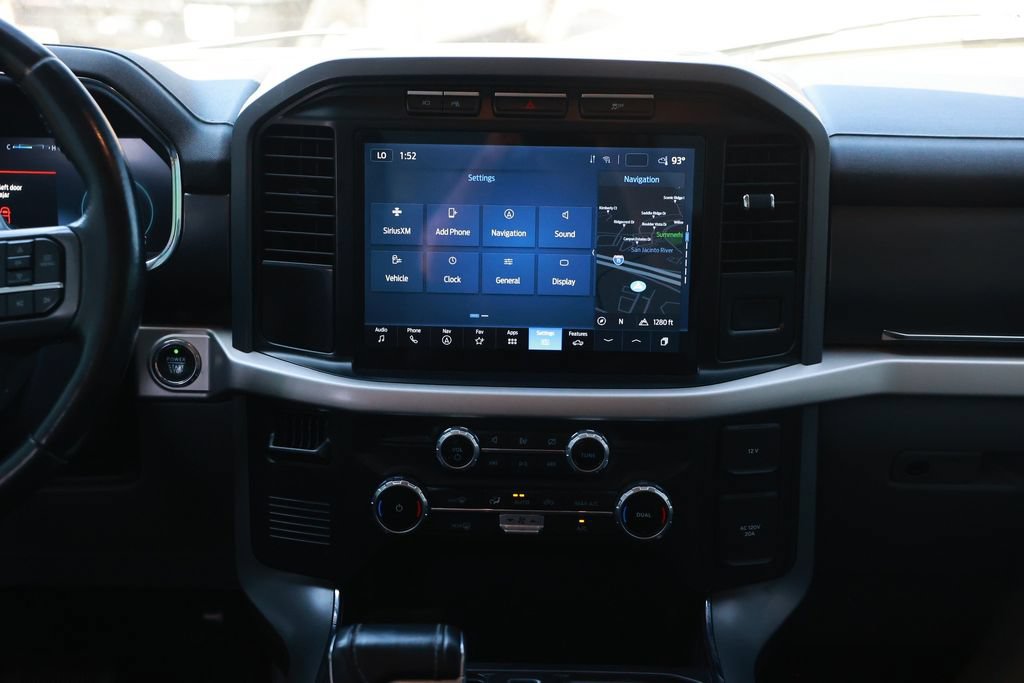 Used 2022 Ford F150 Lightning XLT AWD/4WD image 32