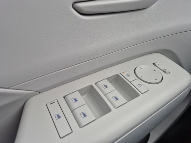 New 2026 Hyundai Kona SE image 32