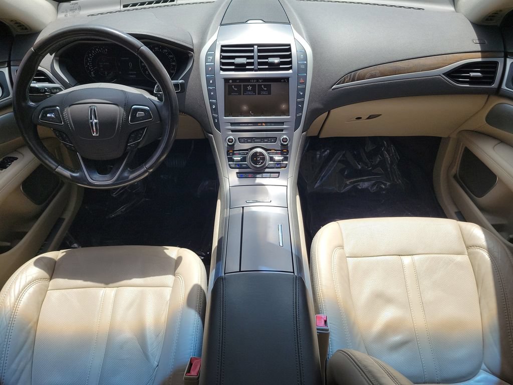 Used 2017 Lincoln MKZ Reserve w/ Luxury Package FWD image 11