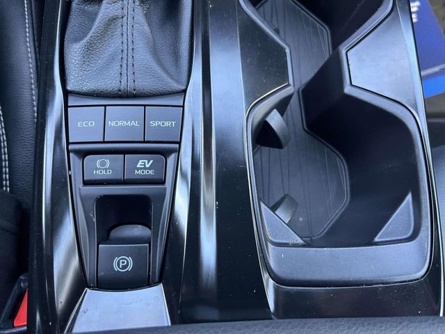 Used 2025 Toyota Camry SE image 18