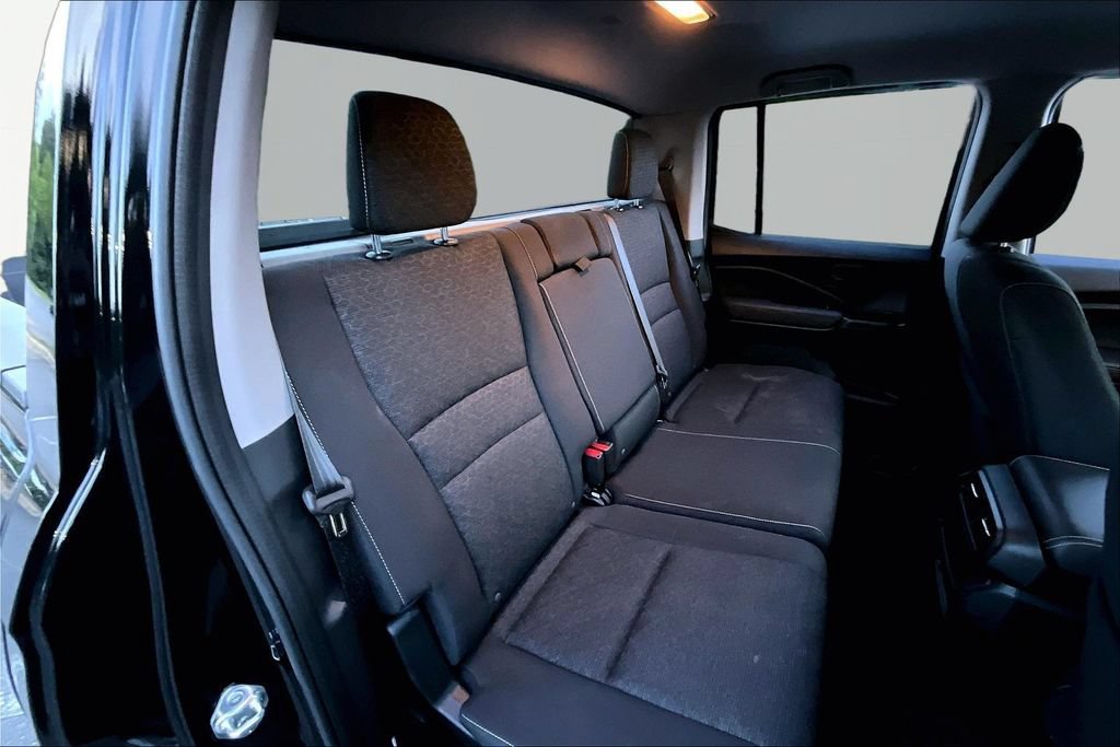 Used 2025 Honda Ridgeline Sport image 19