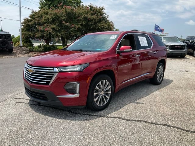 Used 2023 Chevrolet Traverse Premier w/ LPO, Cargo Package FWD image 1
