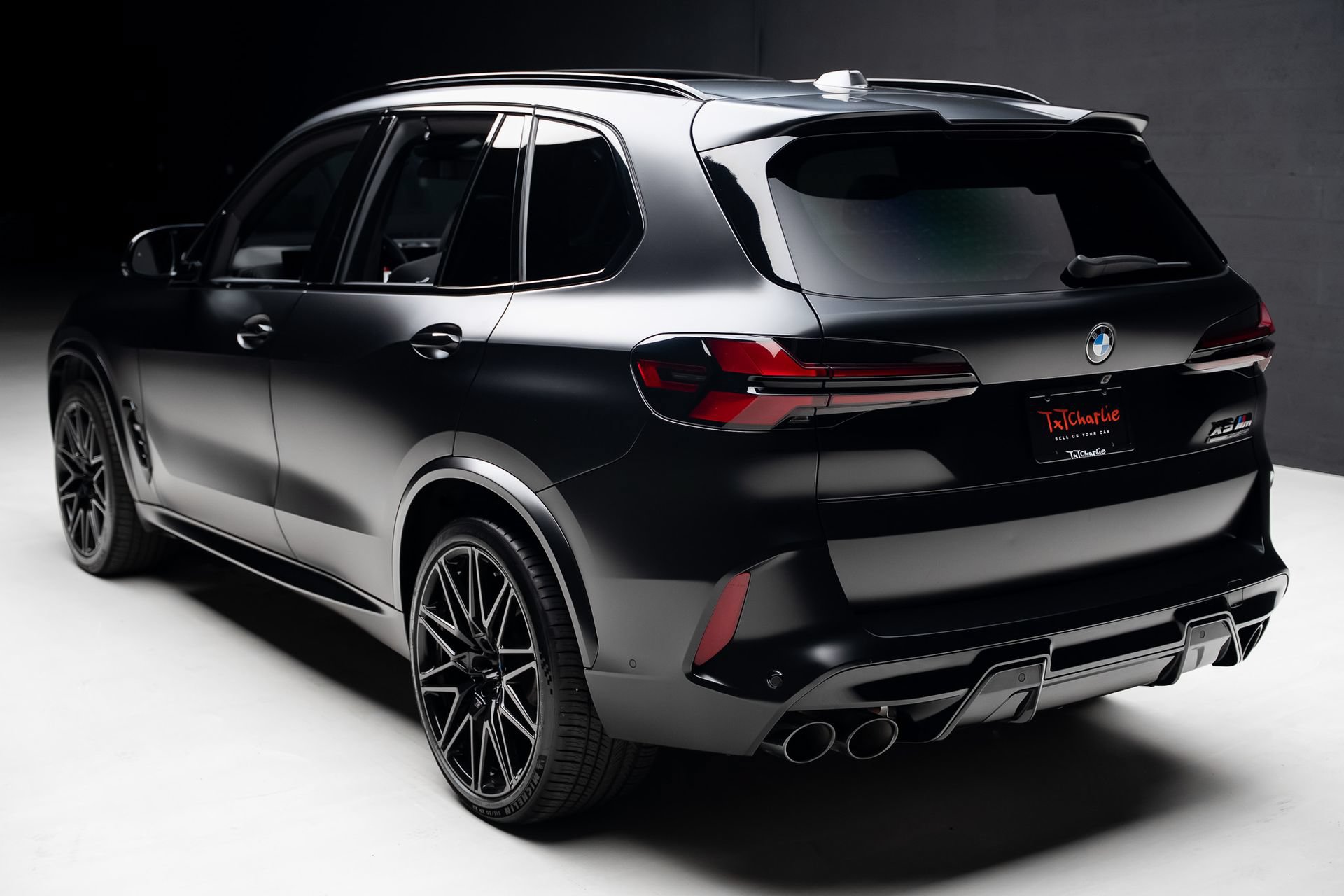 Used 2024 BMW X5 M Competition w/ Executive Package AWD/4WD image 25