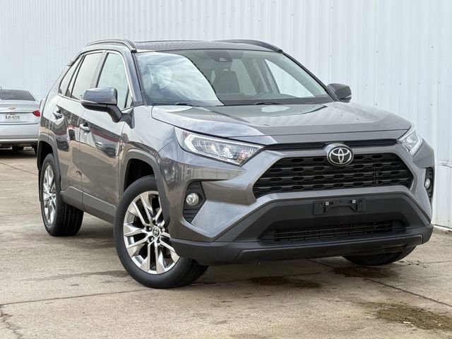 Used 2021 Toyota RAV4 XLE Premium FWD image 2