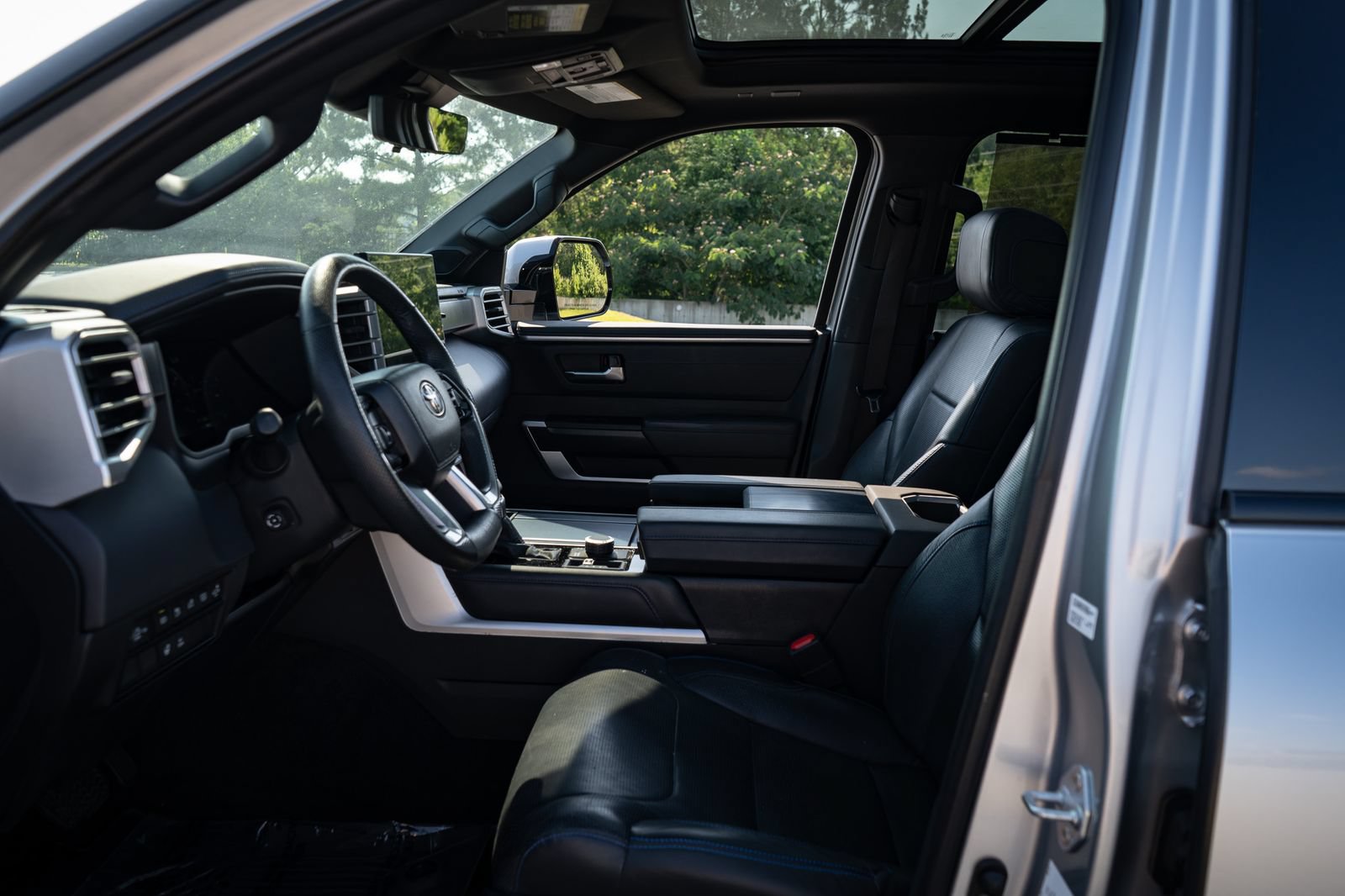 Used 2023 Toyota Tundra Platinum AWD/4WD image 14
