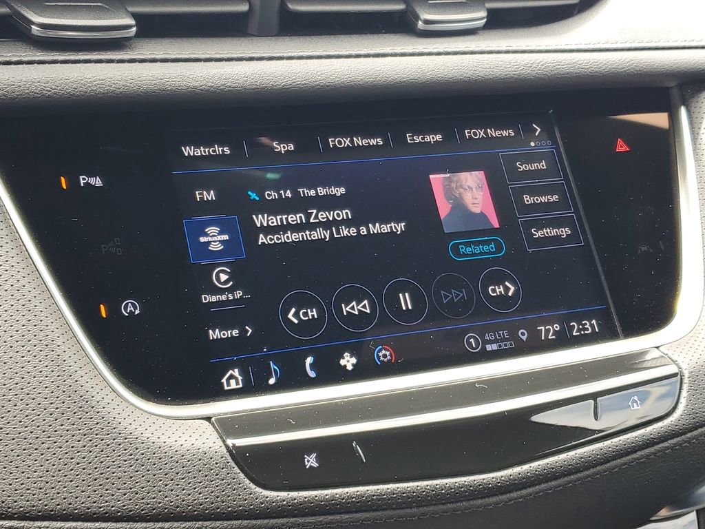 Used 2025 Cadillac XT5 Luxury w/ LPO, Floor Liner Package AWD/4WD image 14