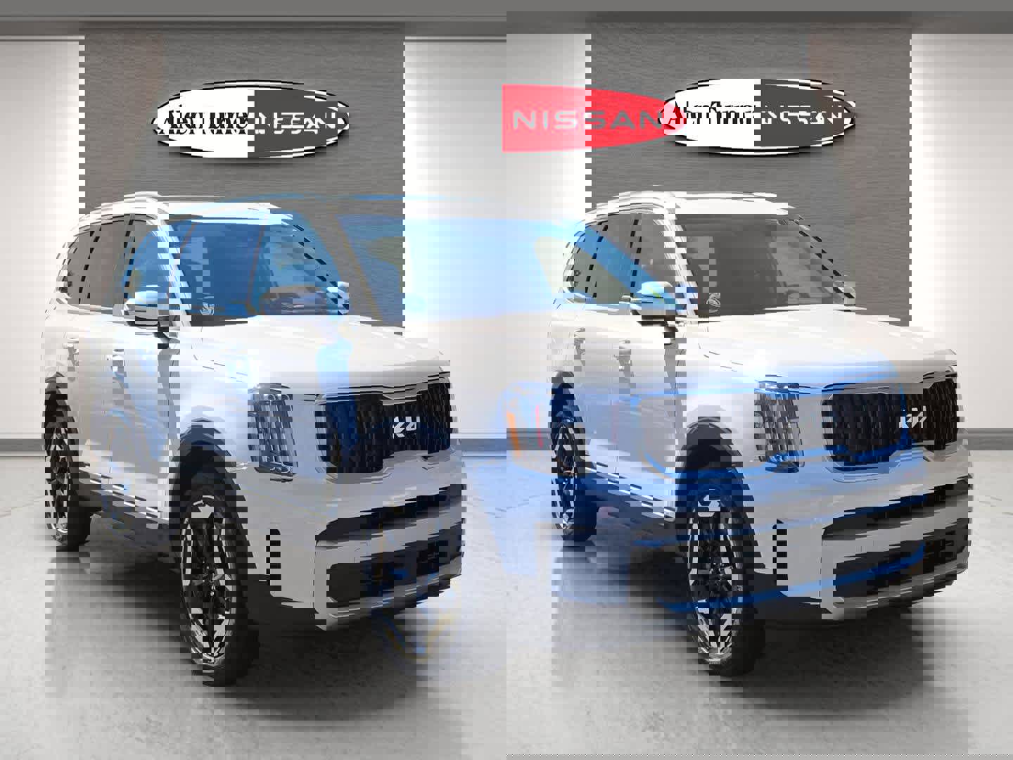 Used 2024 Kia Telluride EX w/ EX Captain's Chair Package