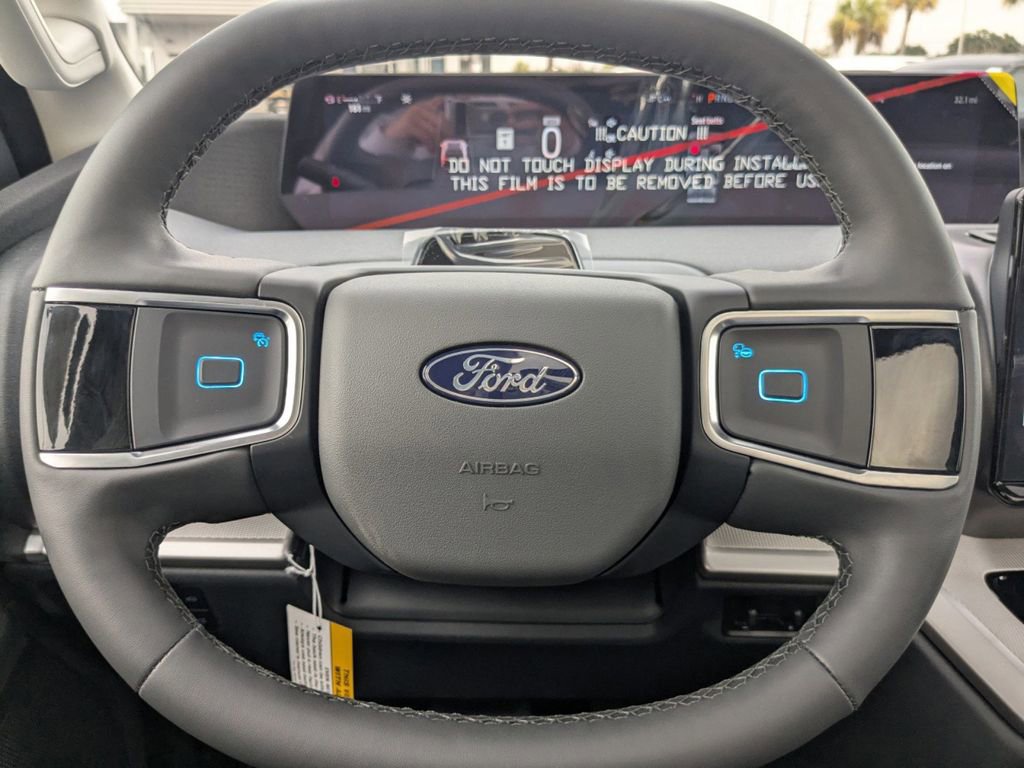 New 2026 Ford Expedition Active image 31