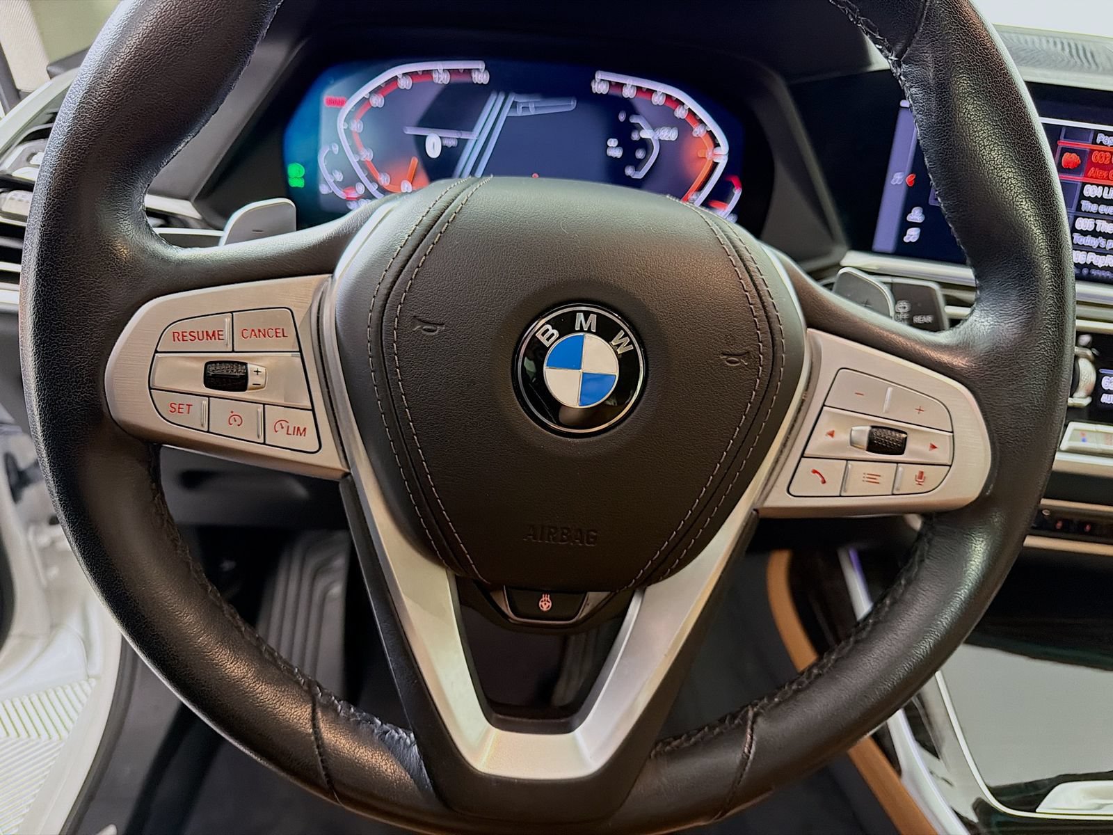 Used 2021 BMW X7 xDrive40i w/ Premium Package AWD/4WD image 13